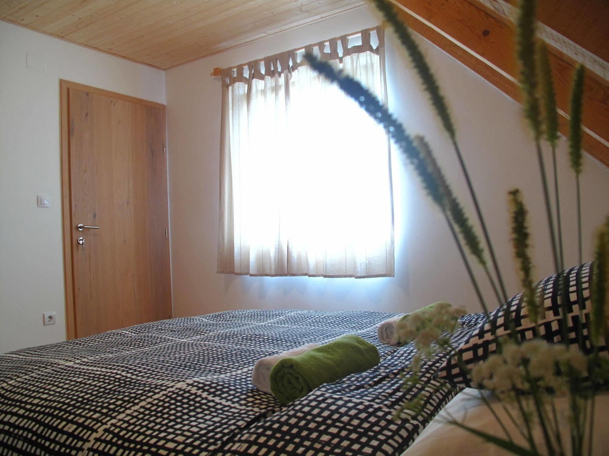 Guesthouse Bor Plitvice Lakes Plitvicka Jezera Bagian luar foto