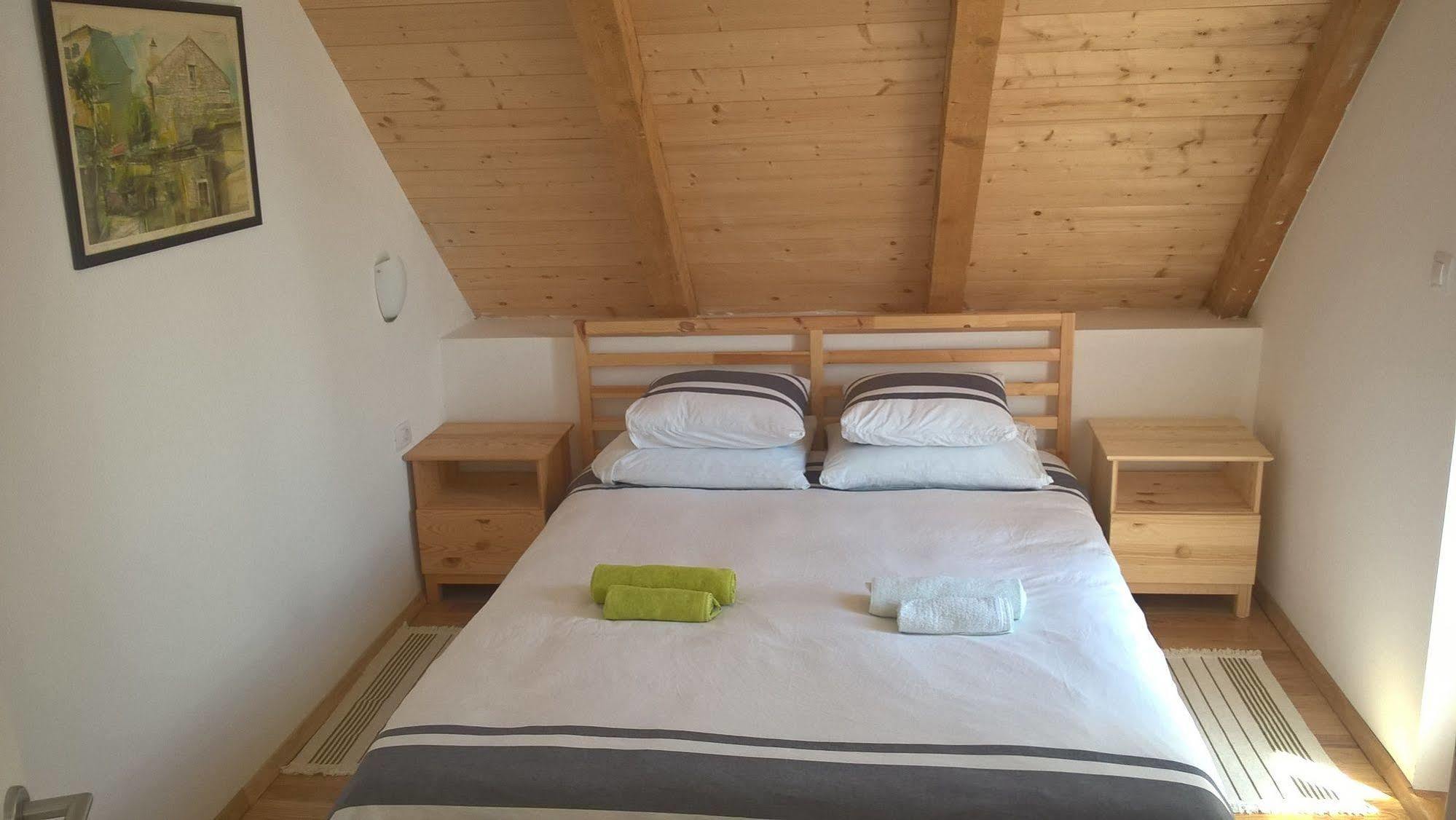 Guesthouse Bor Plitvice Lakes Plitvicka Jezera Bagian luar foto